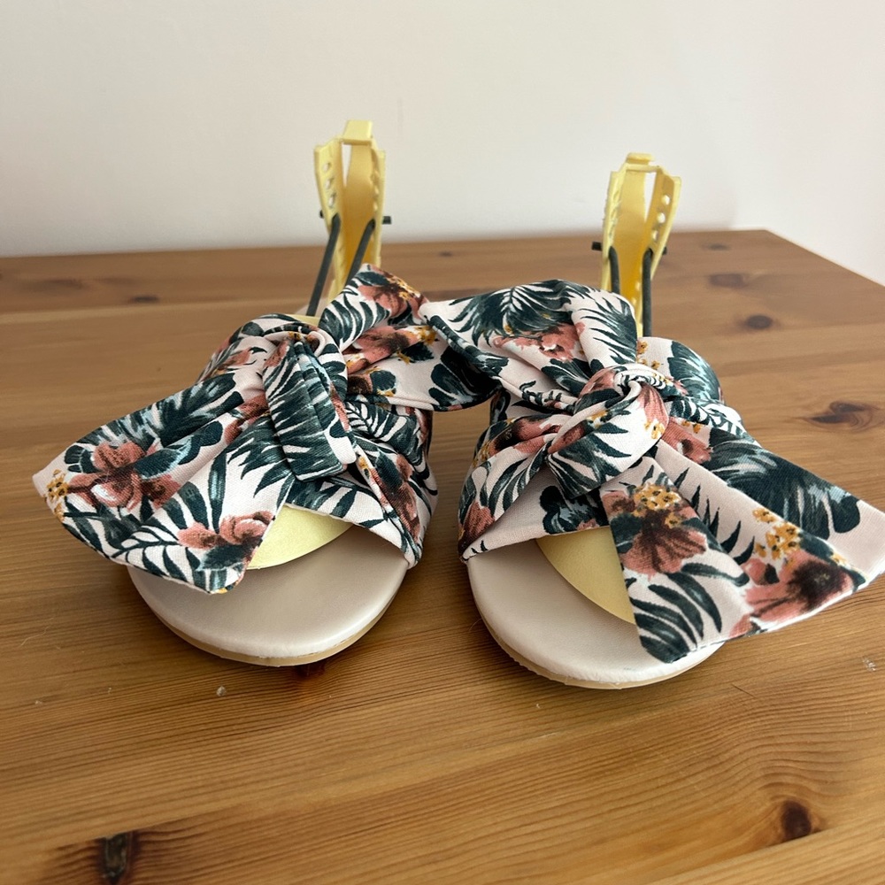 H&M Sandals - Picture 4 of 15